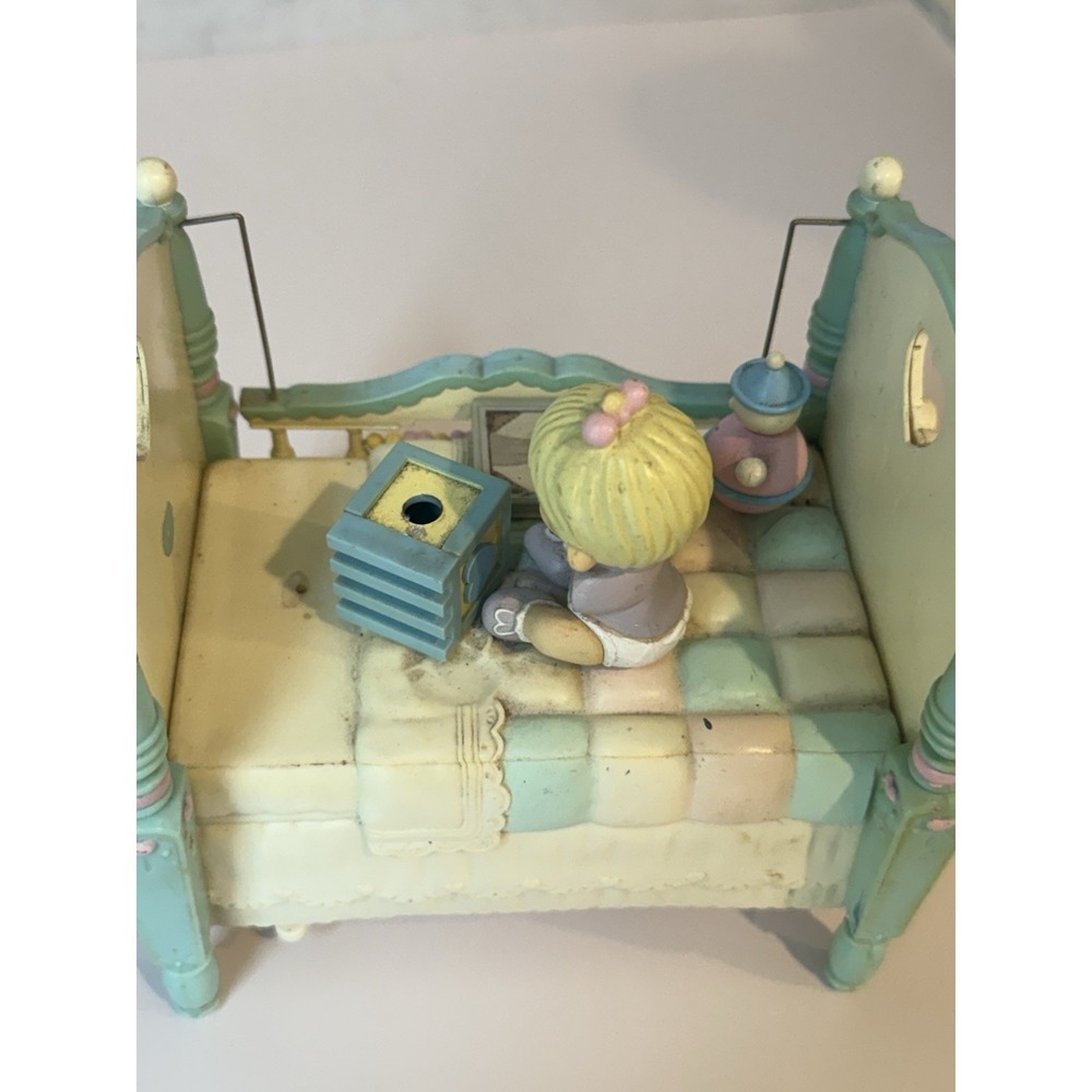 Precious Moments Baby's First Bed Music Box Figurine 1991 Parts Repair Read - Picture 3 of 6